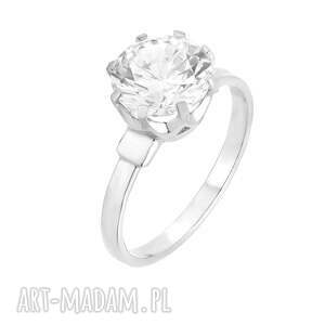 srebrny pierścionek z dużą cyrkonią r 17, okazały