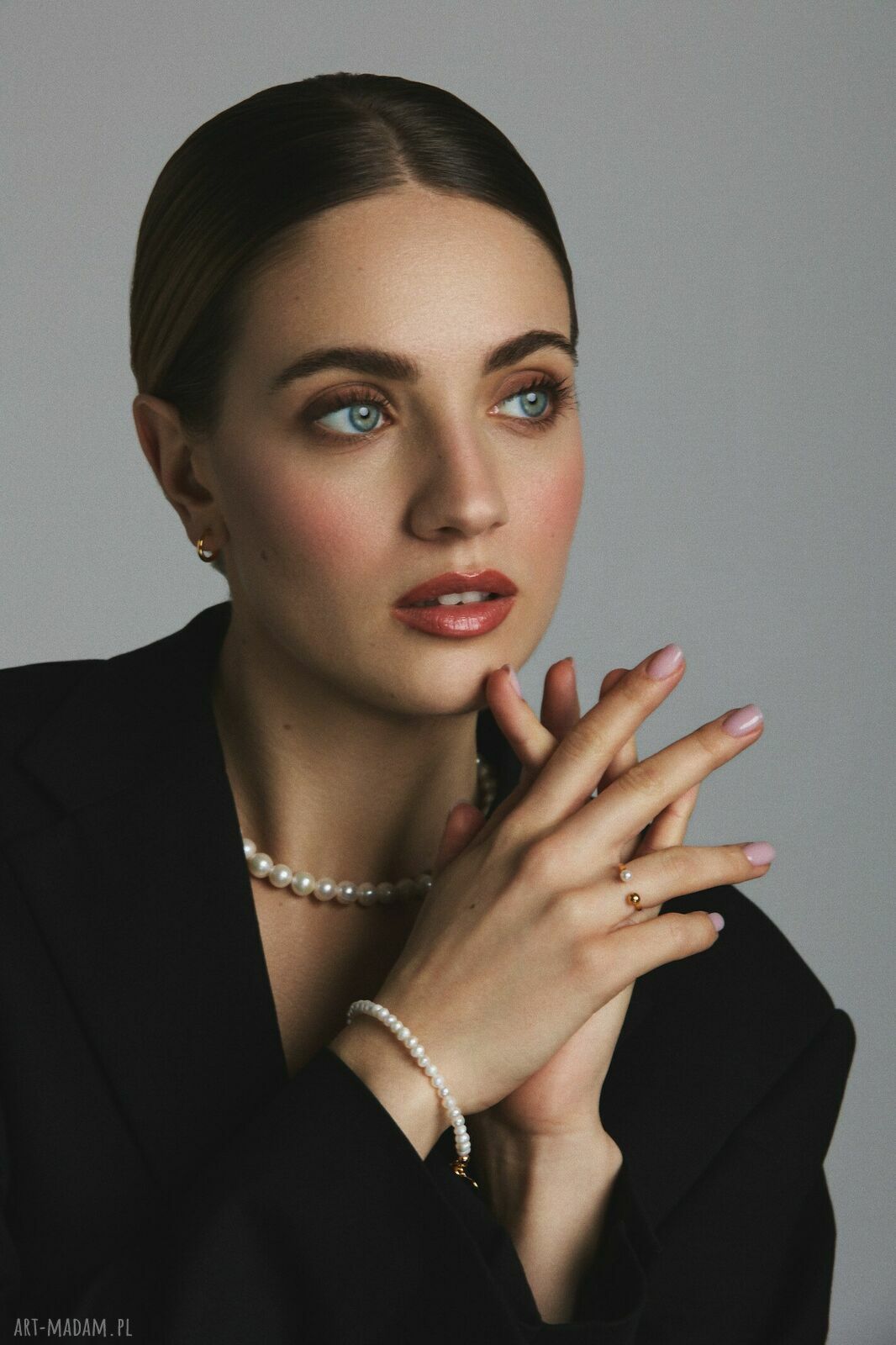 pierścionki: Srebrny pierścionek z kuleczką i białą perłą Ręcznie zrobione