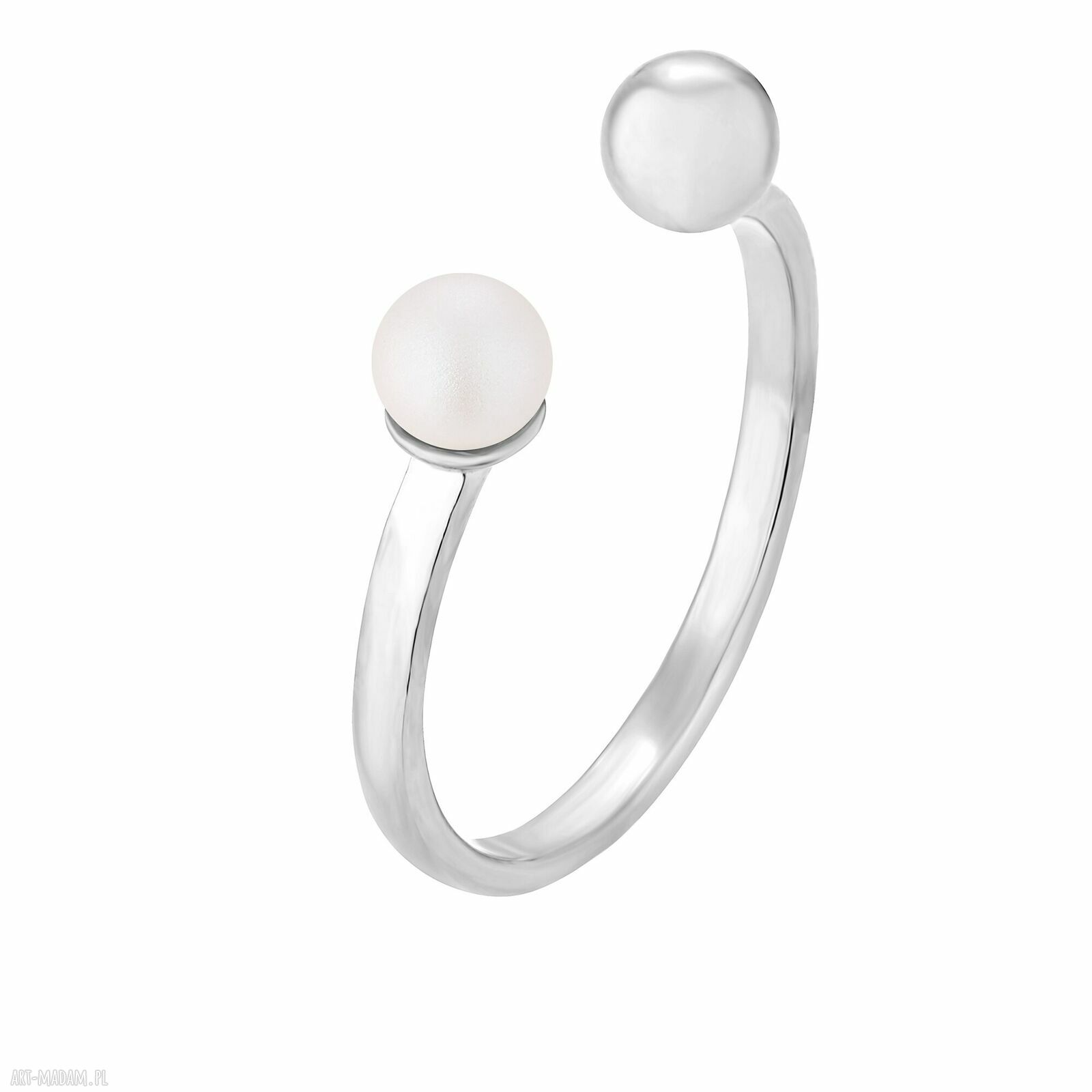 Srebrny pierścionek kuleczką opalizującą perłą bizuteria