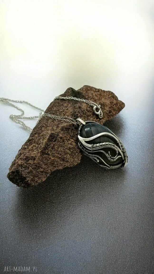Srebrny wisior z labradorytem - oksydowany wire wrapping