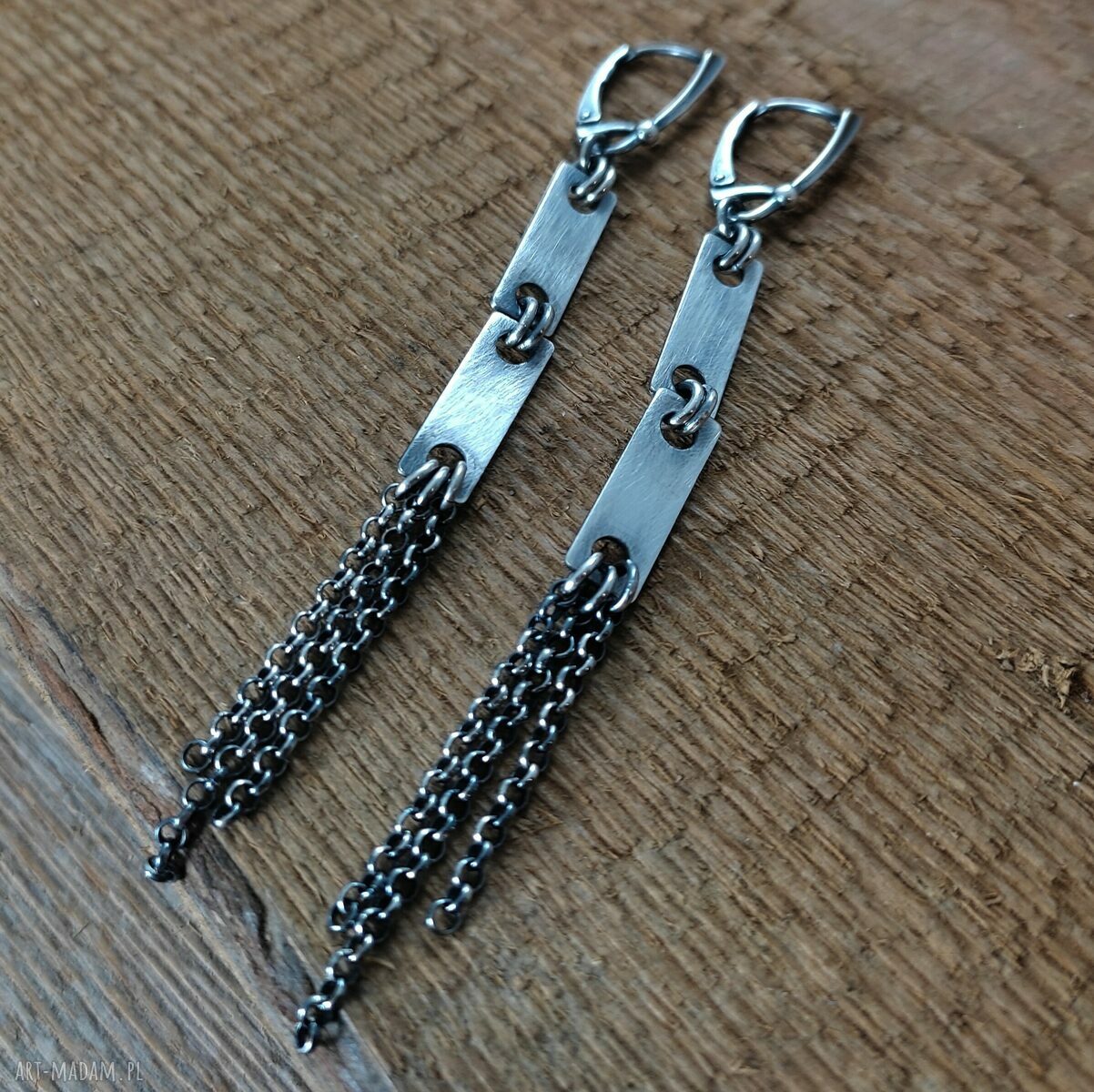 Srebrne kolczyki 925 z blaszkami i łańcuszkami Irart - oksydowane, ok. 9,7 cm