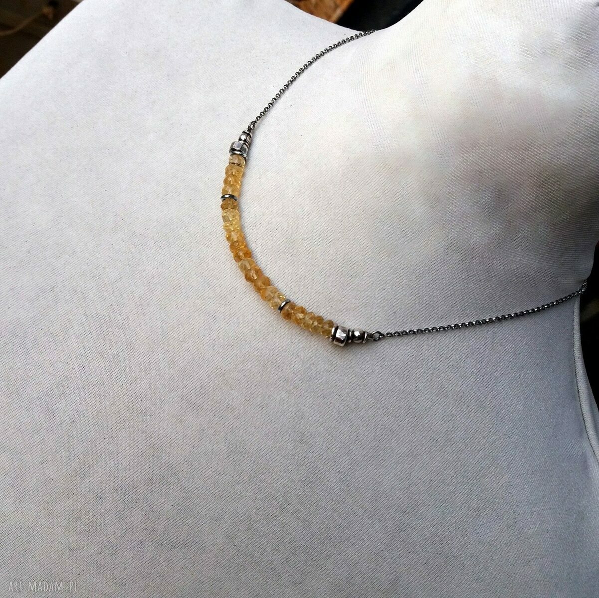 naszyjniki: SREBRO I CYTRYN KRÓTKI NOWOCZESNY NASZYJNIK. Ręcznie wykonane