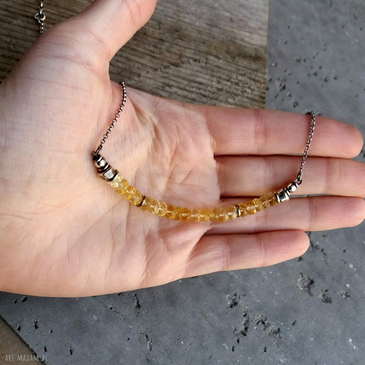 naszyjniki: SREBRO I CYTRYN KRÓTKI NOWOCZESNY NASZYJNIK. Ręcznie wykonane