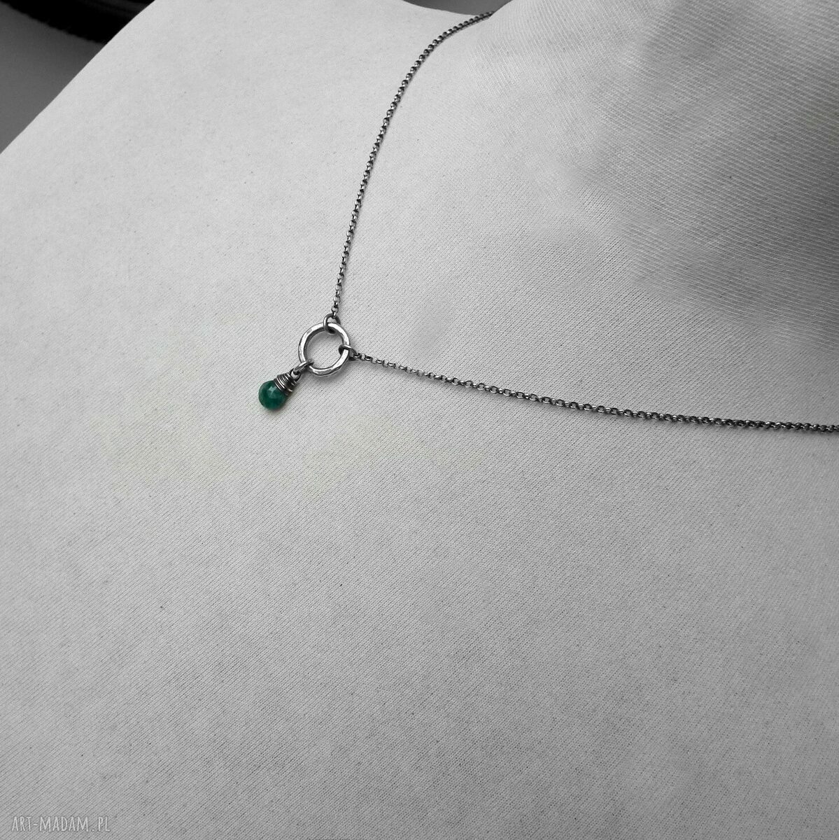 naszyjniki: SREBRO I SZMARAGD DELIKATNY NASZYJNIK. hand made