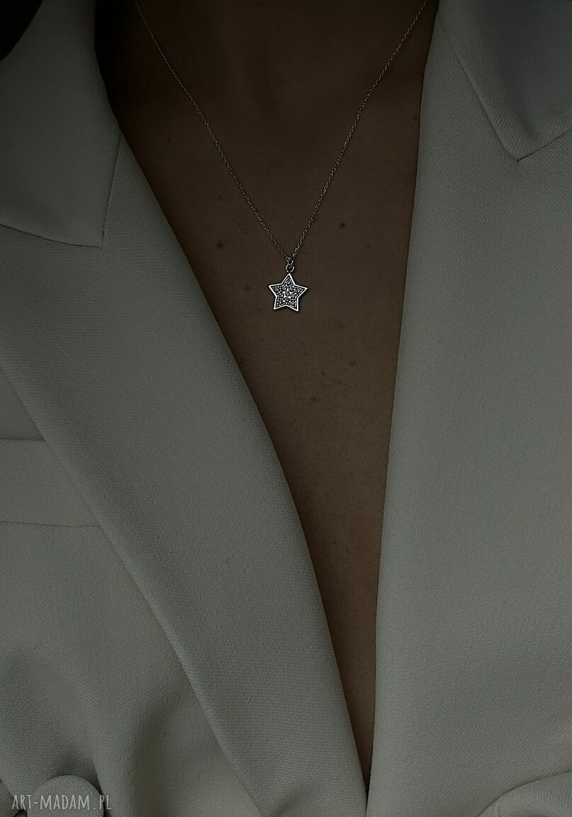 naszyjniki: Srebrny naszyjnik z gwiazdką wysadzaną SWAROVSKI® CRYSTAL hand made