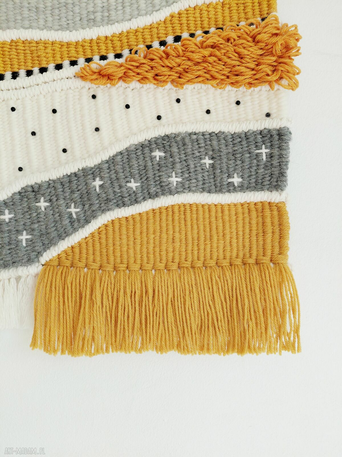 Średnia makrama z wełną - dekoracja ścienna macraweave w stylu boho