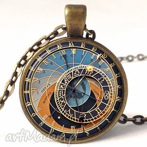 zegar praski - medalion z łańcuszkiem