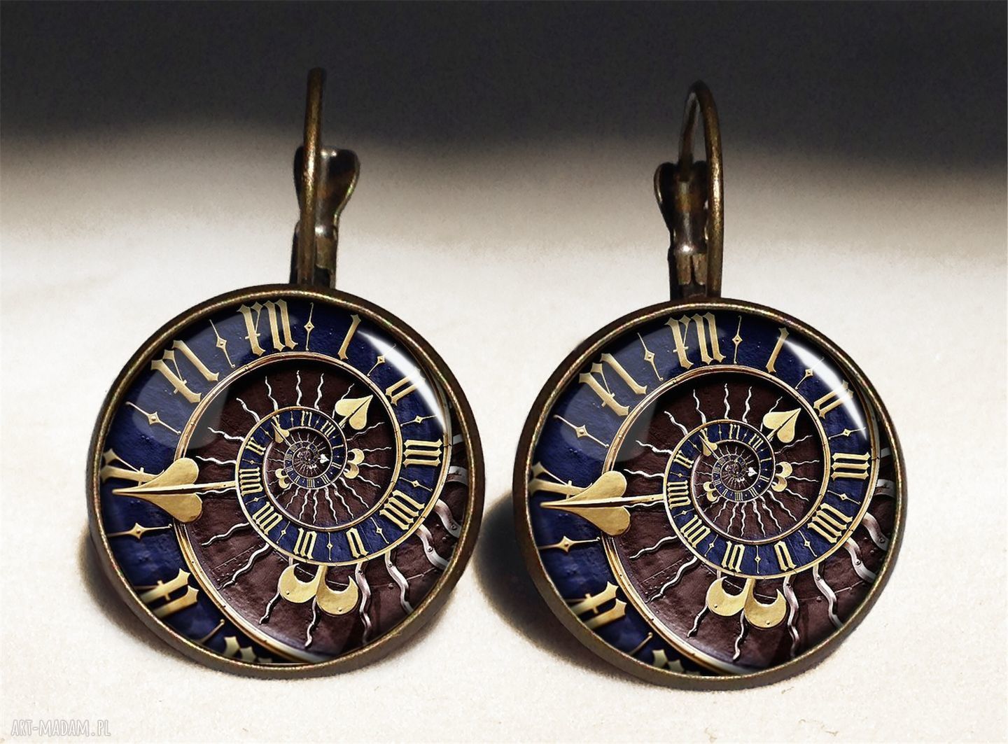 Steampunk - duży medalion z łańcuszkiem: szkło powiększające 30 mm