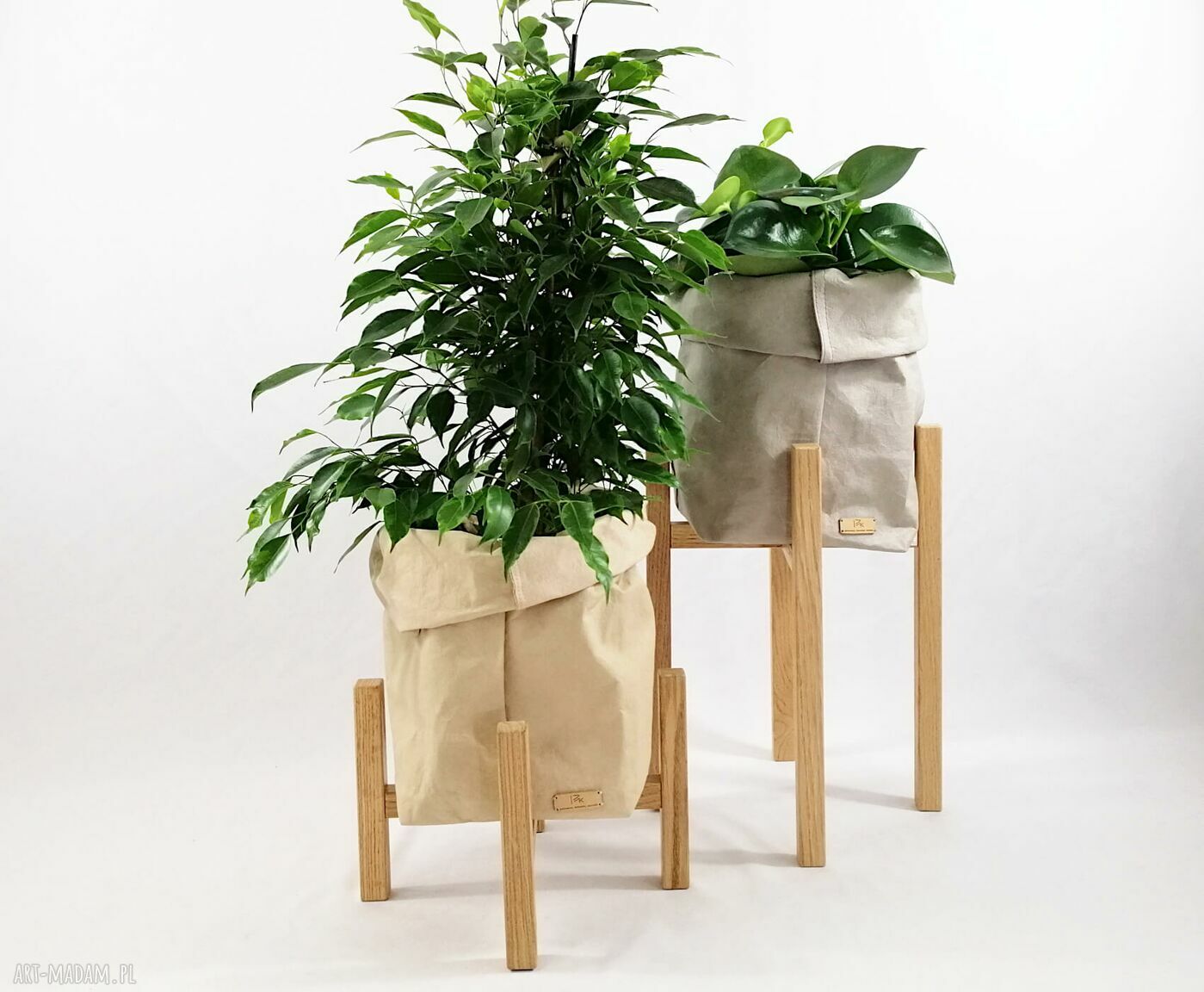 Kwietnik stojak na kwiaty z dębu naturalnego - do donic max 25 cm, wysokość 20 cm