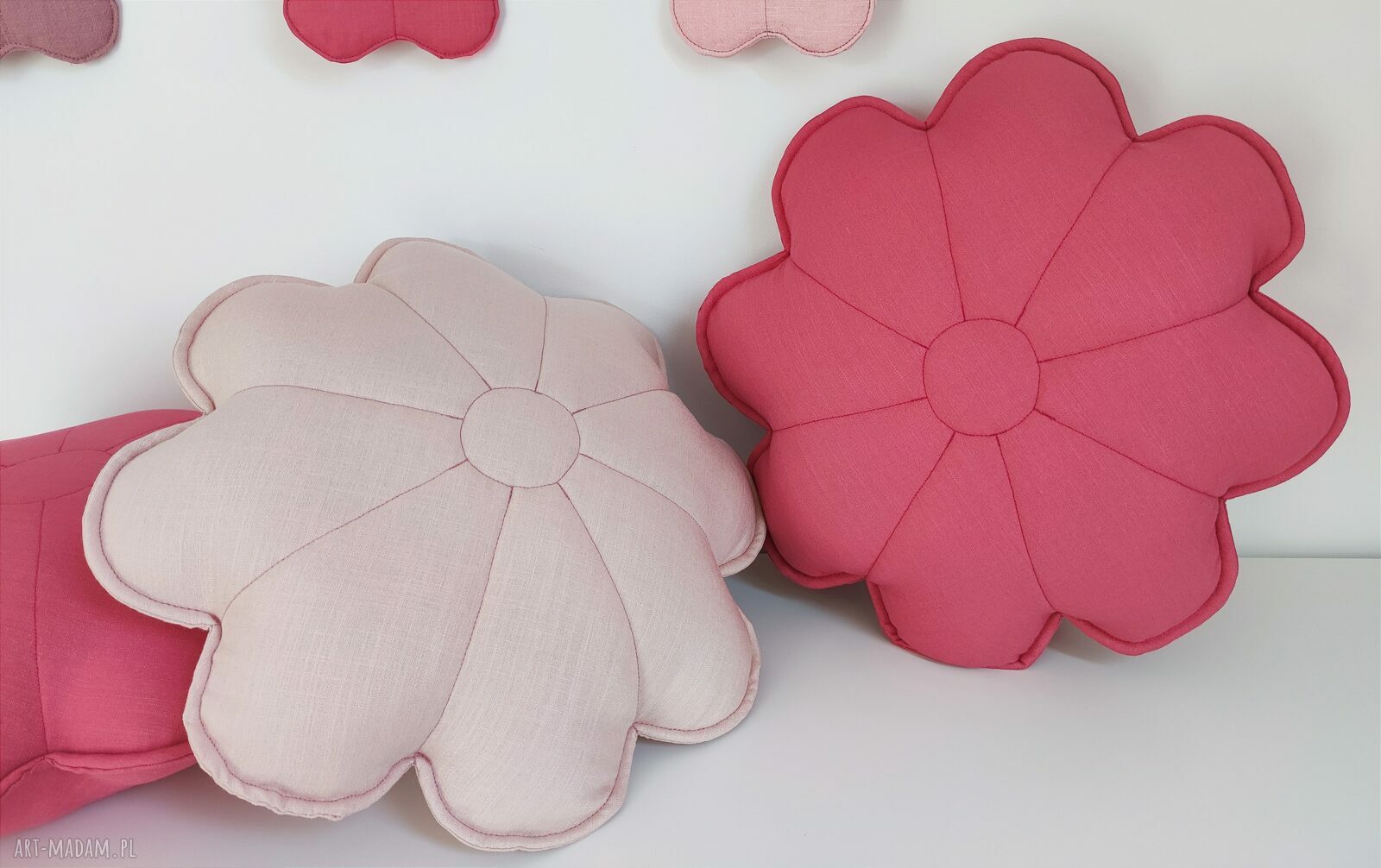 pokoik dziecka: Dekoracyjna poduszka kwiatek handmade