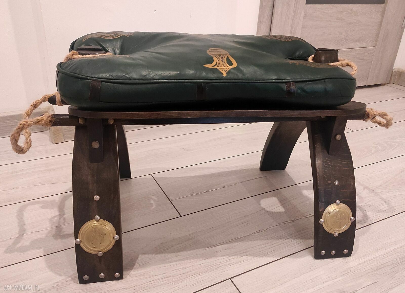 Stołek vintage z lat 60-70 po renowacji - styl rustic i boho