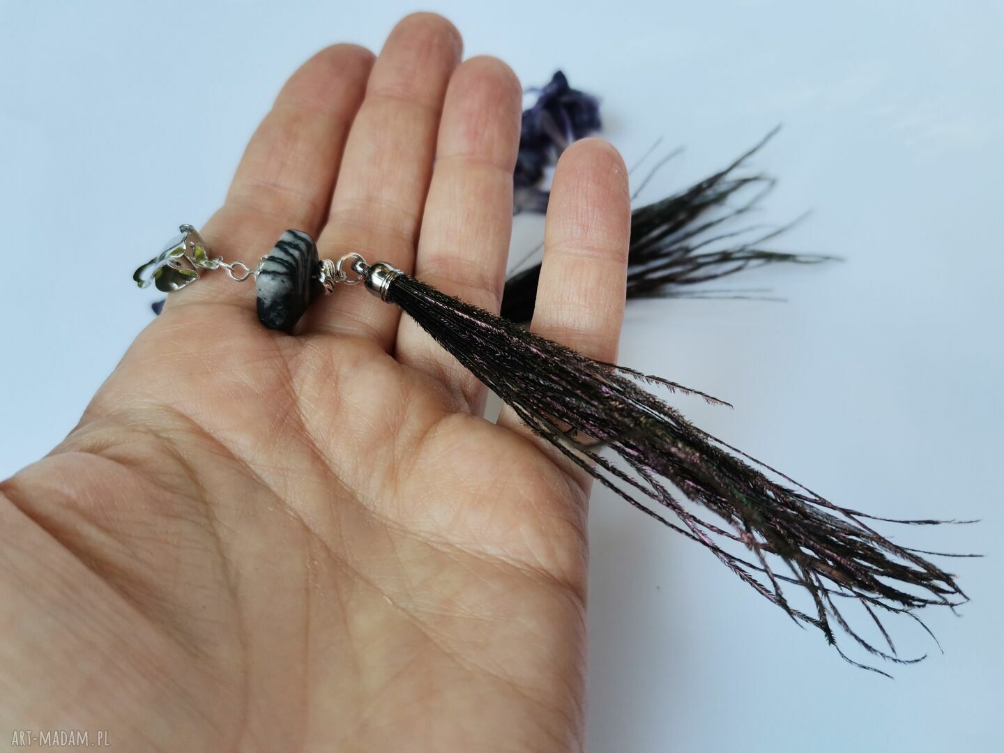 Lekkie klipsy z piórami strusimi - folk boho Ruda Klara (box x1)