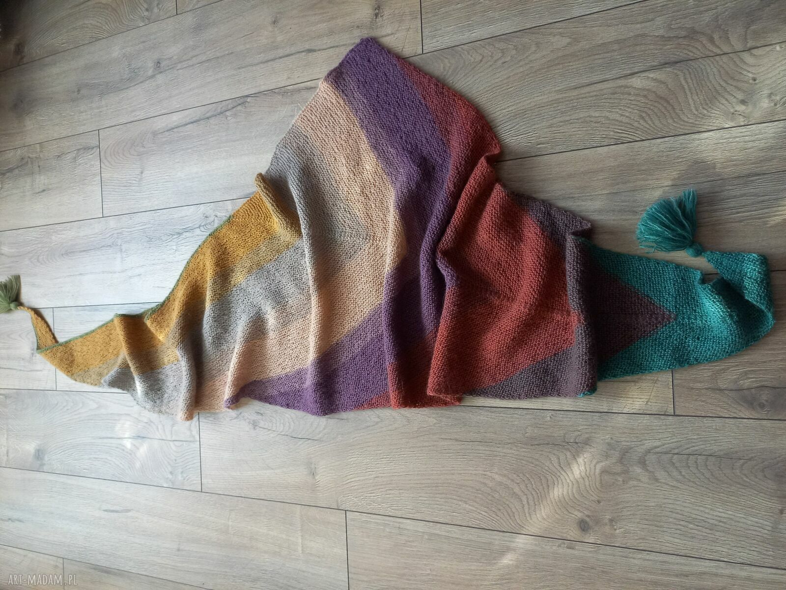Brązowa chusta strzałka ręcznie robiona na drutach 230 x 65 cm
