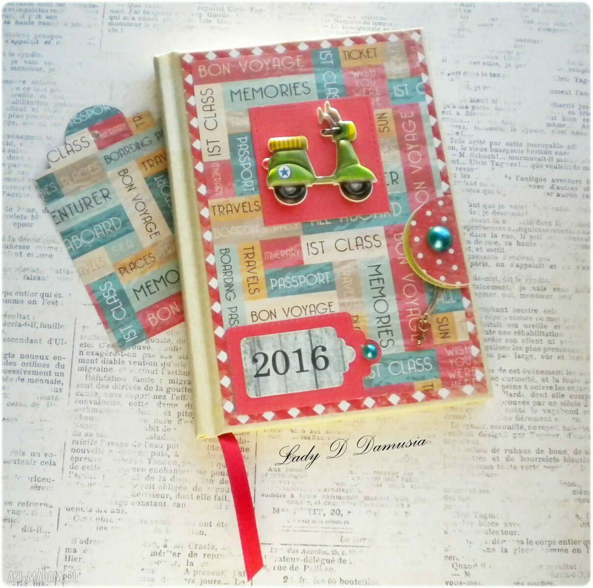 Stylowy kalendarz książkowy A6 z motorynką i kluczykiem - handmade w technice scrapbooking