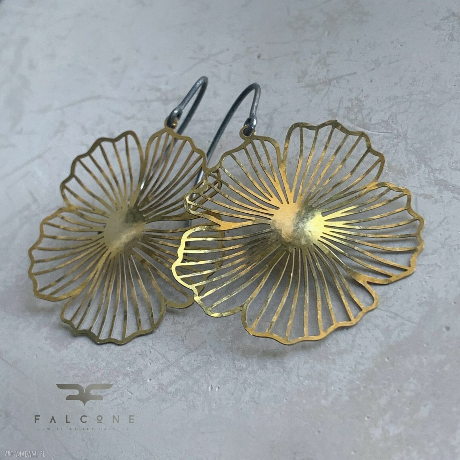 Kolczyki Subtle Flowers by Brass - srebrne bigle z kwiatami z mosiądzu