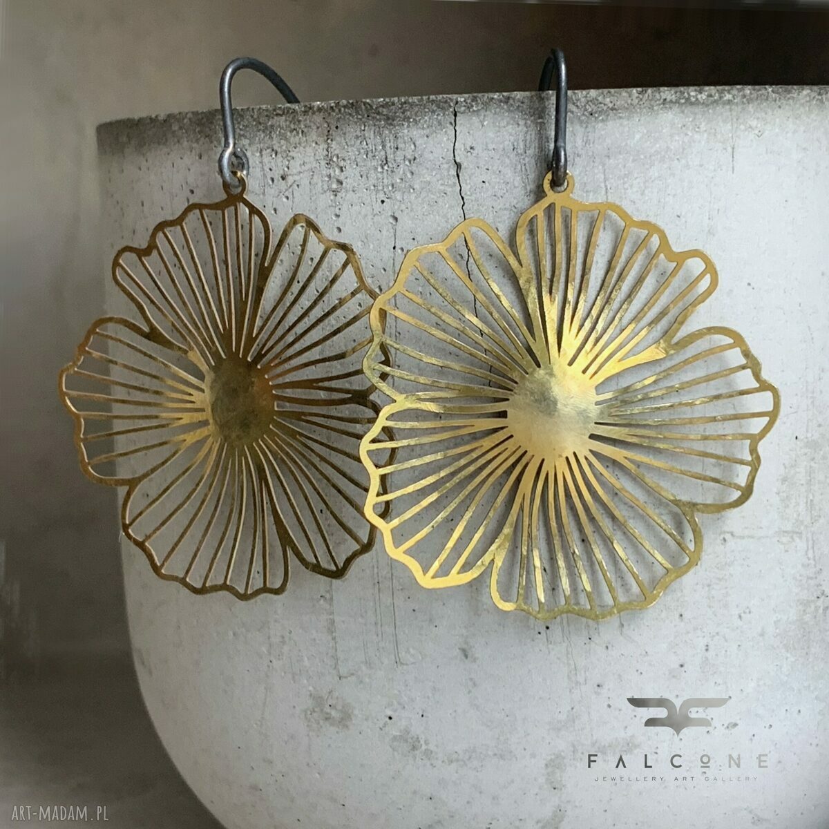 Kolczyki Subtle Flowers by Brass - srebrne bigle z kwiatami z mosiądzu