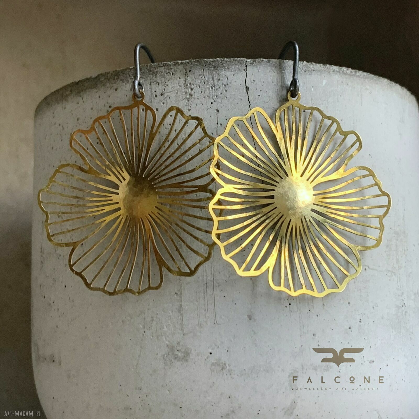 Kolczyki Subtle Flowers by Brass - srebrne bigle z kwiatami z mosiądzu