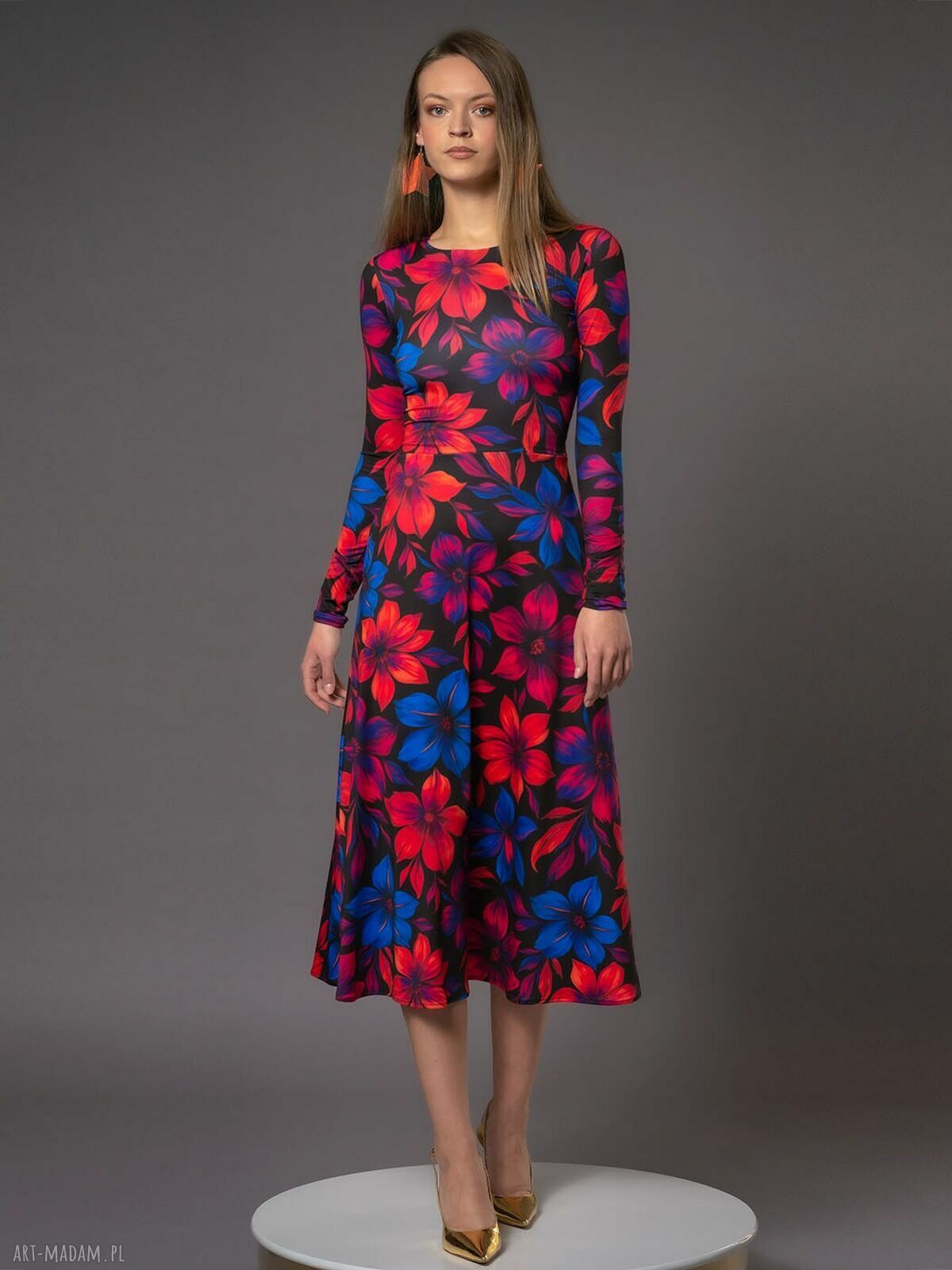 Sukienka basic Sara Flower Power w kwiaty