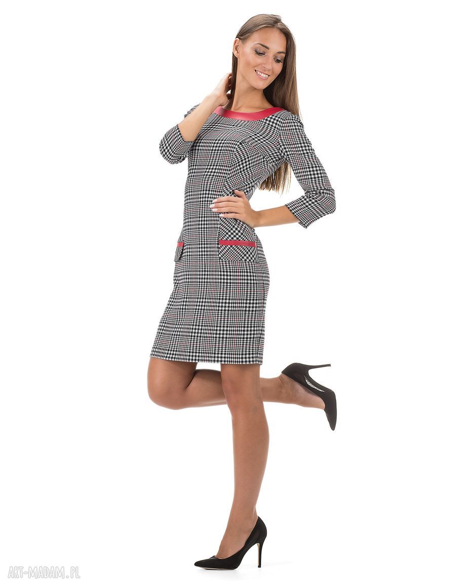 Elegancka sukienka w kratkę z patkami rozmiar 46