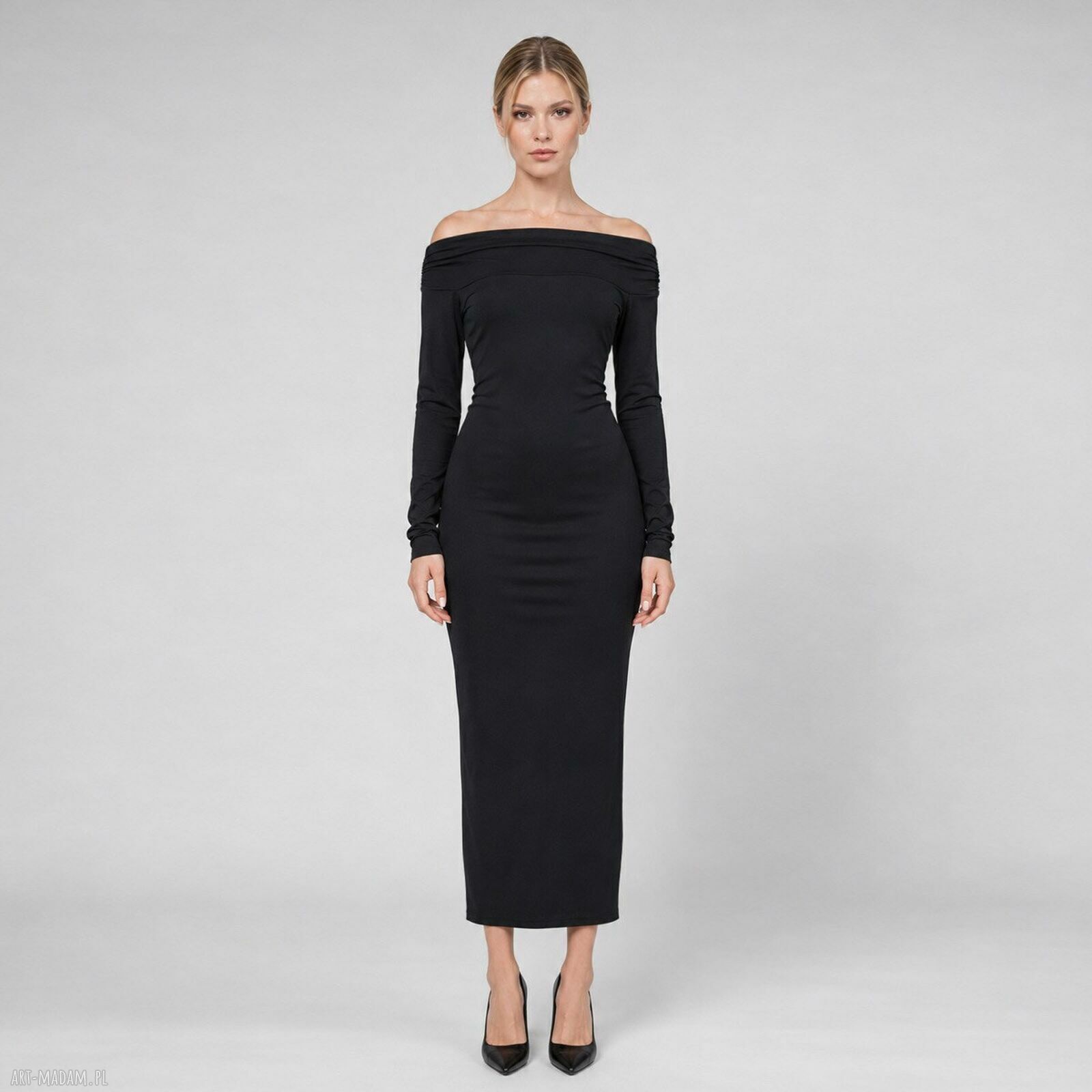 Czarna sukienka Julia - elegancka i dopasowana