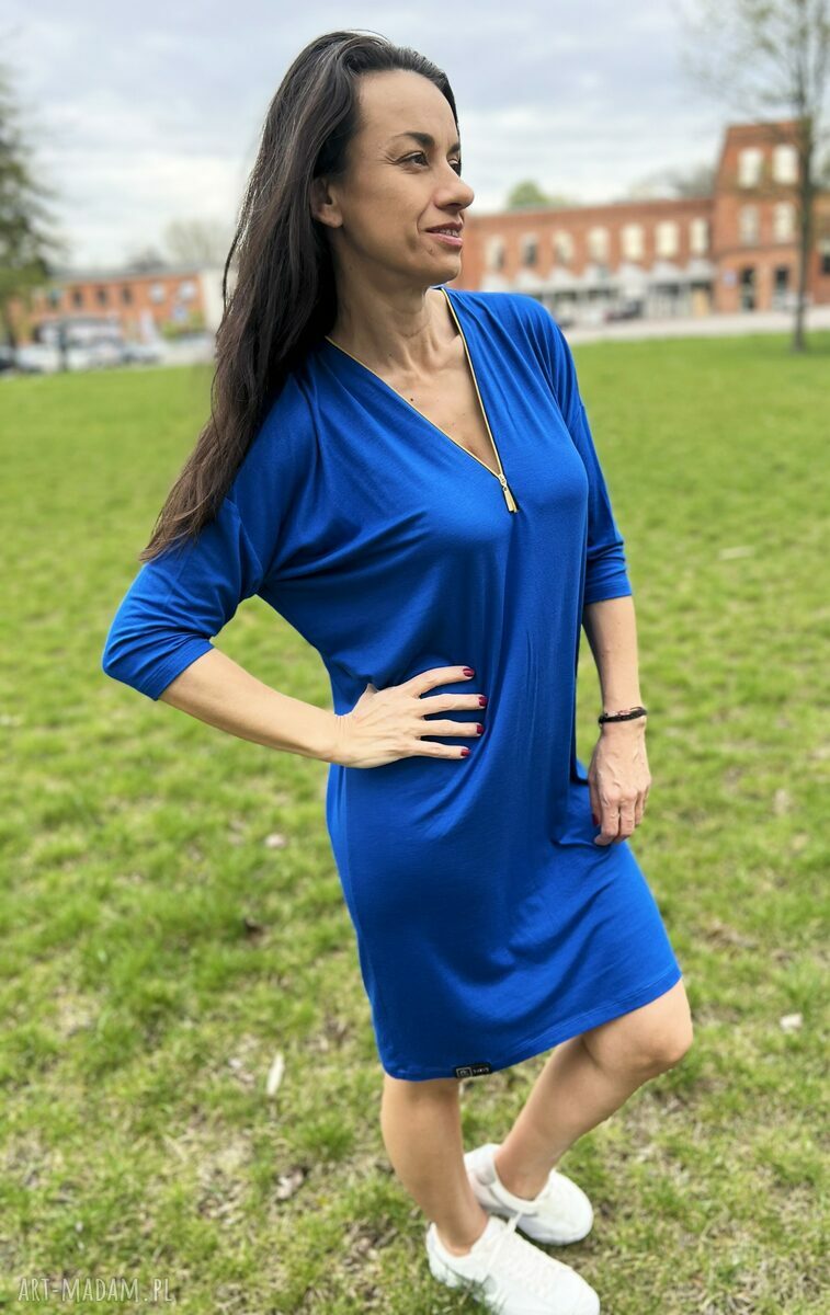 Kobaltowa sukienka Luna Blu - elegancja i wygoda w jednym