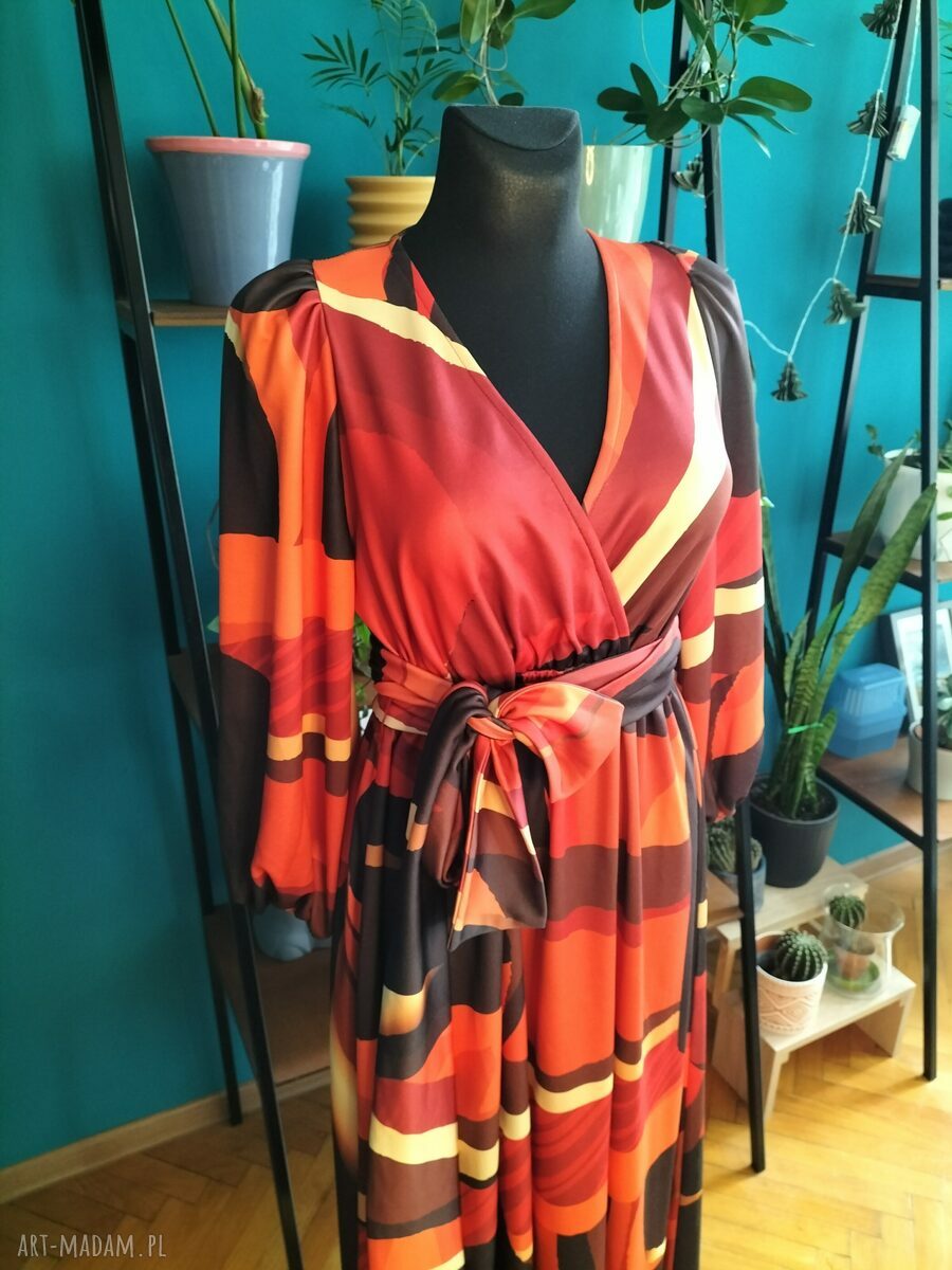 Sukienka maxi Golden Brown z paskiem - rozmiar M