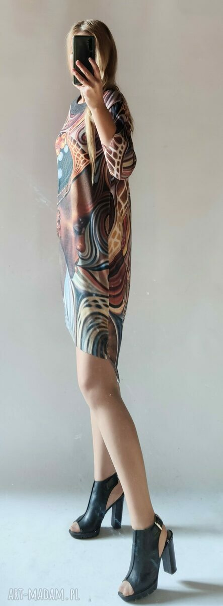 Sukienka boho z półokrągłym tyłem - dekolt w łódkę, rękaw 3/4