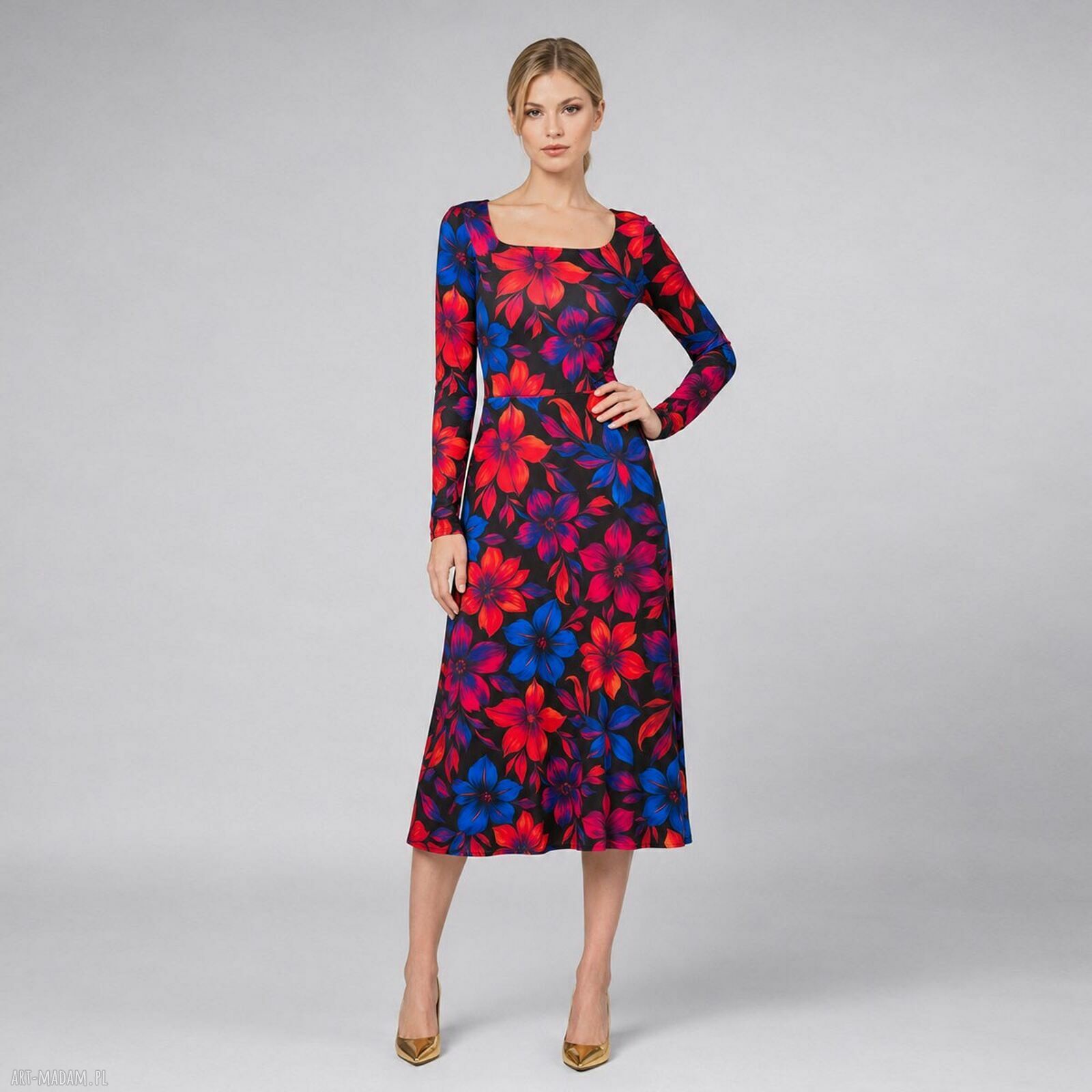 Sukienka Karla z dekoltem karo Flower Power - wygodna i elegancka