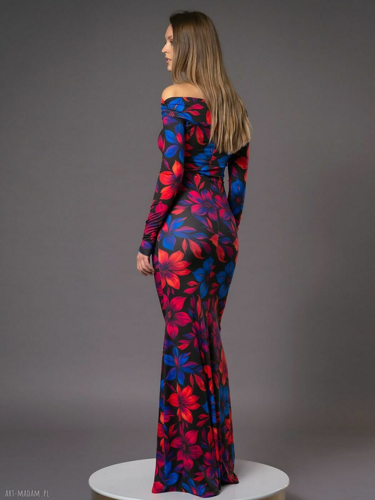 Sukienka Julia Maxi Flower Power z odsłoniętymi ramionami