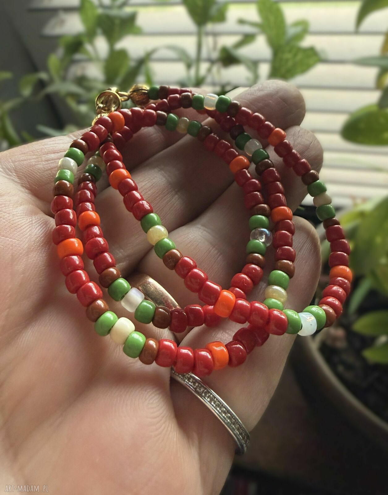 Ręcznie robiony naszyjnik Boho Summer Vibe z drobnymi koralikami