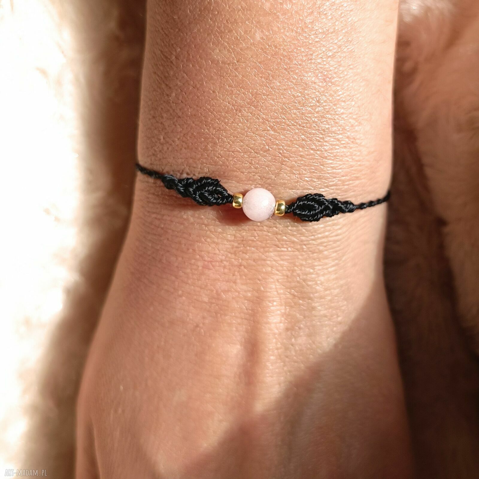 Bransoletka „Super Pełnia” opal 6 mm i hematyt w mikromakr a mie - czarny sznurek