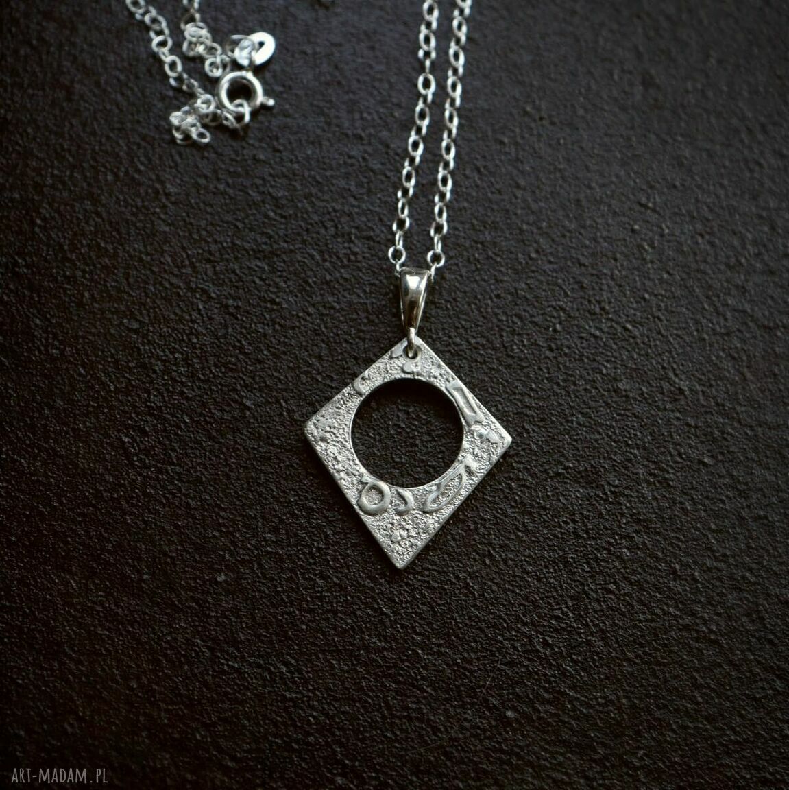 wisiorki: Surowy wisiorek romb ze srebra grot (bez łańcuszka) Ręcznie robione