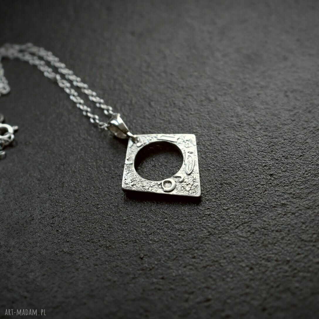 wisiorki: Surowy wisiorek romb ze srebra grot (bez łańcuszka) Ręcznie robione