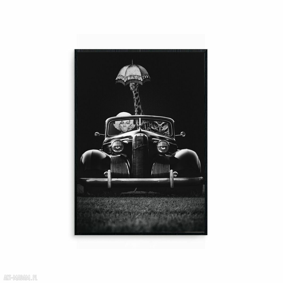 Grafika surrealistyczna "The Family" 50x70 cm z drewnianą czarną ramą