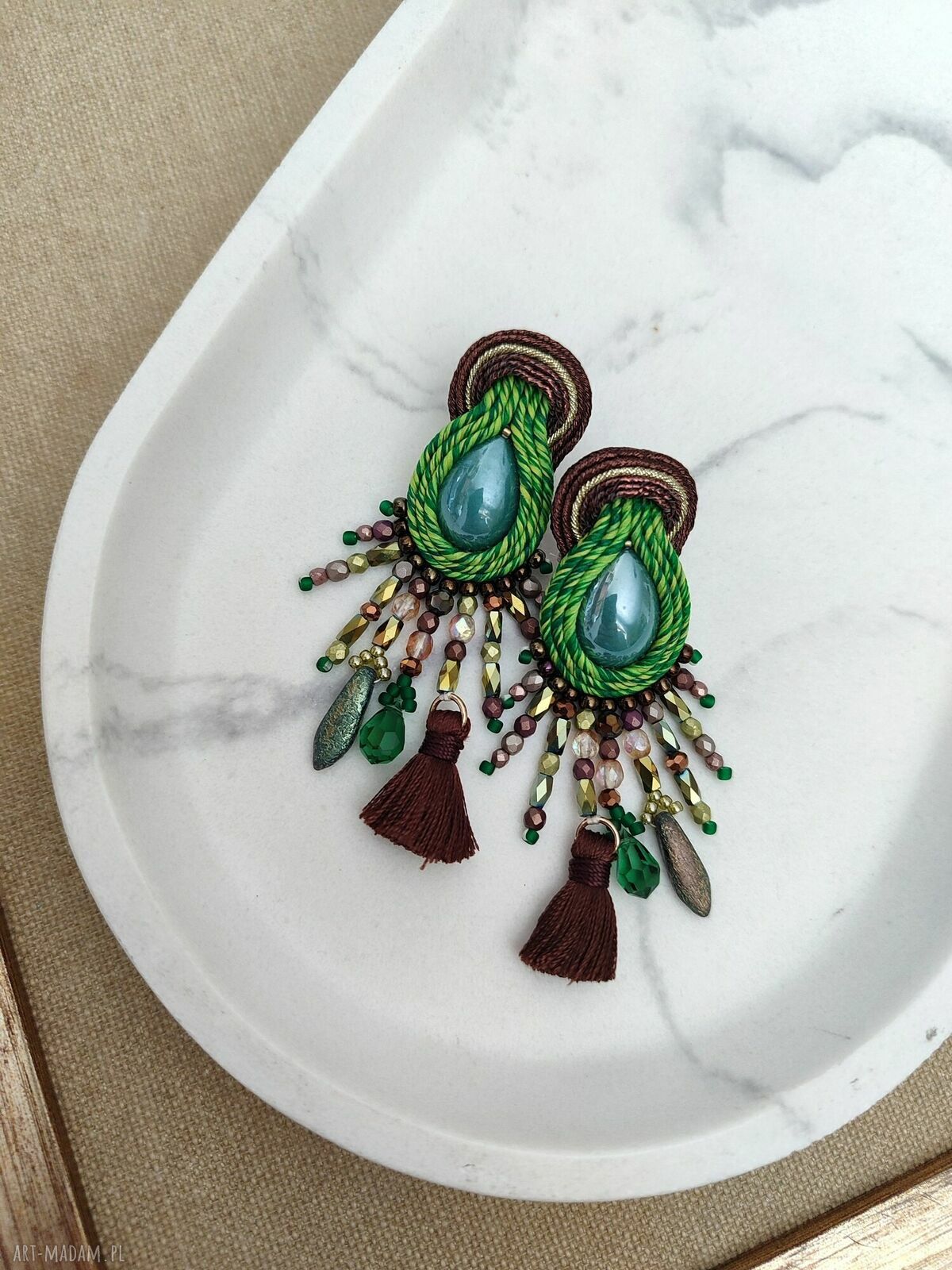 Kolczyki sutasz boho chic z ceramicznym elementem