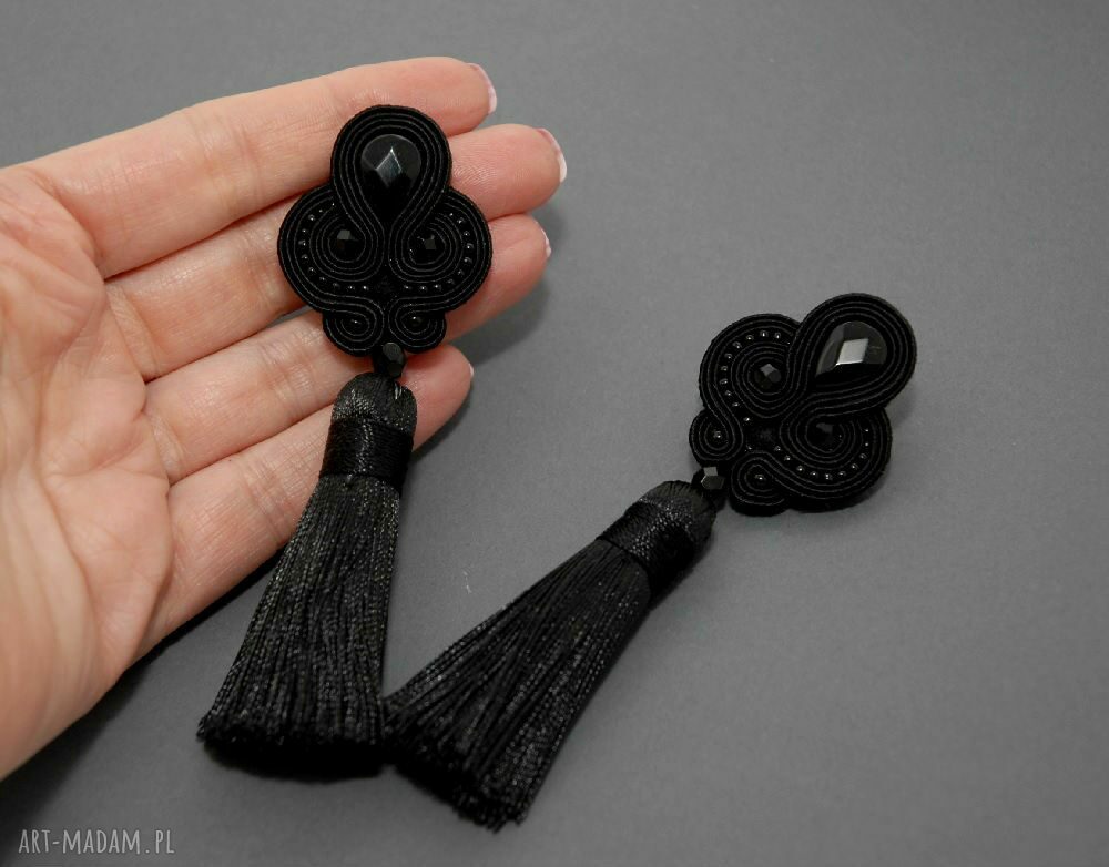 Kolczyki sutasz z onyksami - czarne chwosty handmade