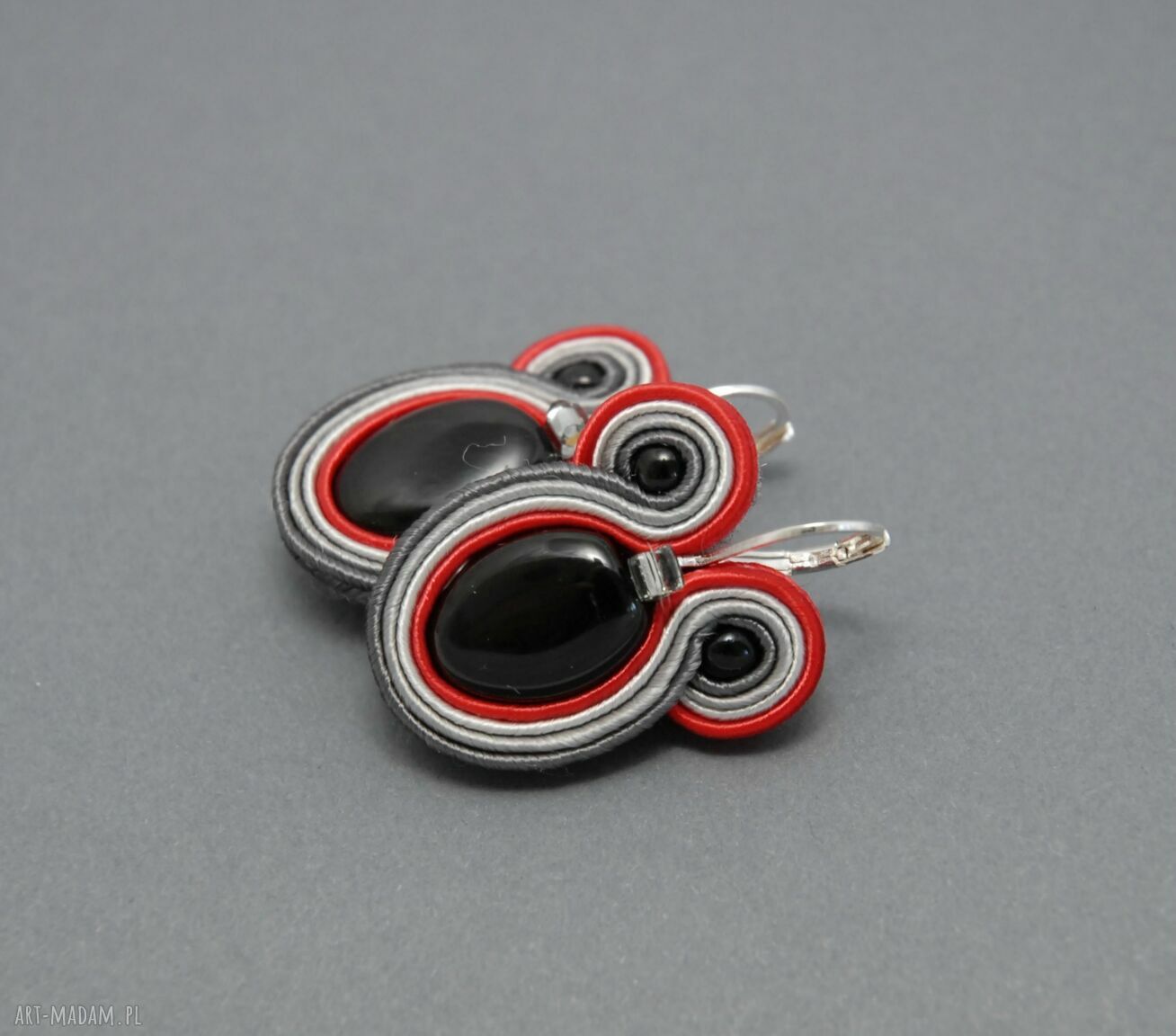 Czerwone kolczyki sutasz z onyksami - eleganckie handmade