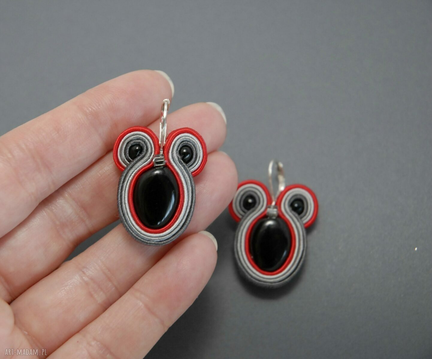 Czerwone kolczyki sutasz z onyksami - eleganckie handmade