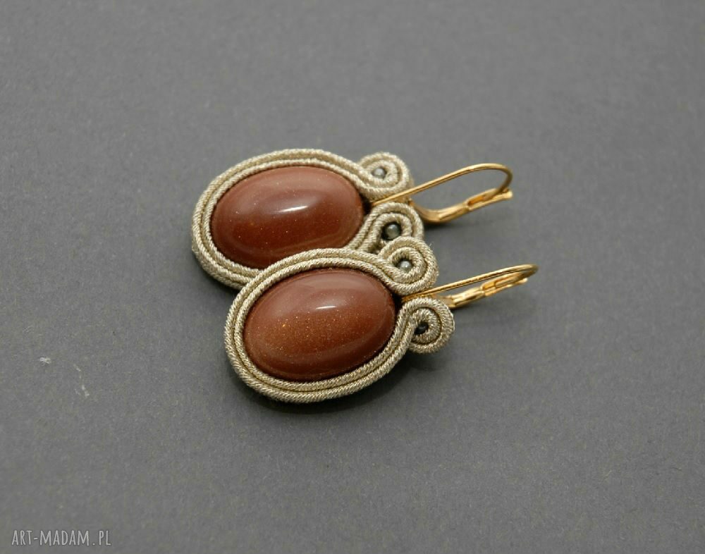 Kolczyki sutasz z piaskiem pustyni - eleganckie wiszące na biglach (ok. 3,7 cm)