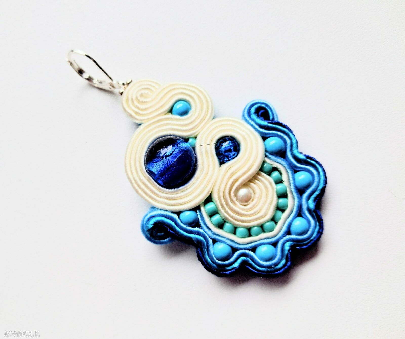 Kolczyki sutaszowe haftowane Blue & Ecru (średnie, 5 cm)