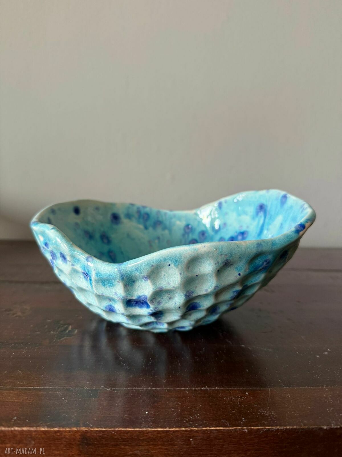Ręcznie robiona miska ceramiczna Galaktyczne Turquoise z efektem Craquele