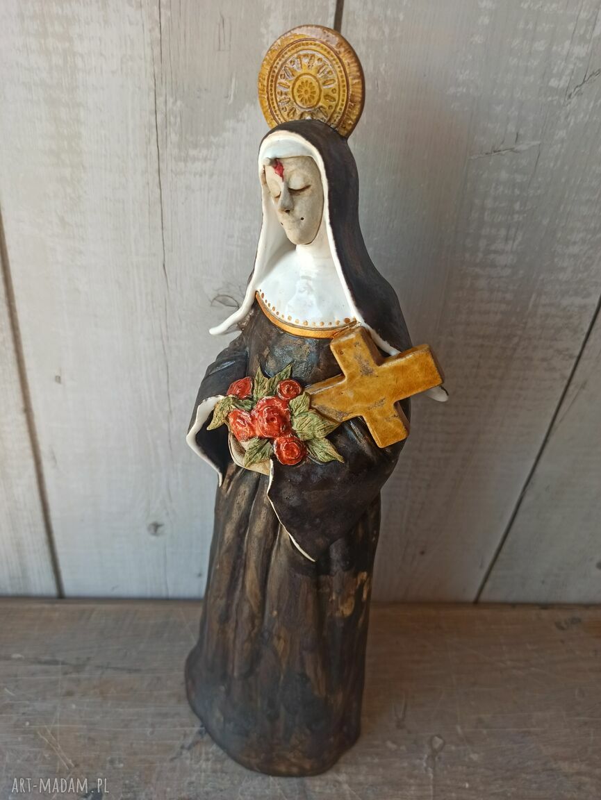 Św. Rita z Casaii - figura ceramiczna z różyczkami i krzyżem (handmade)