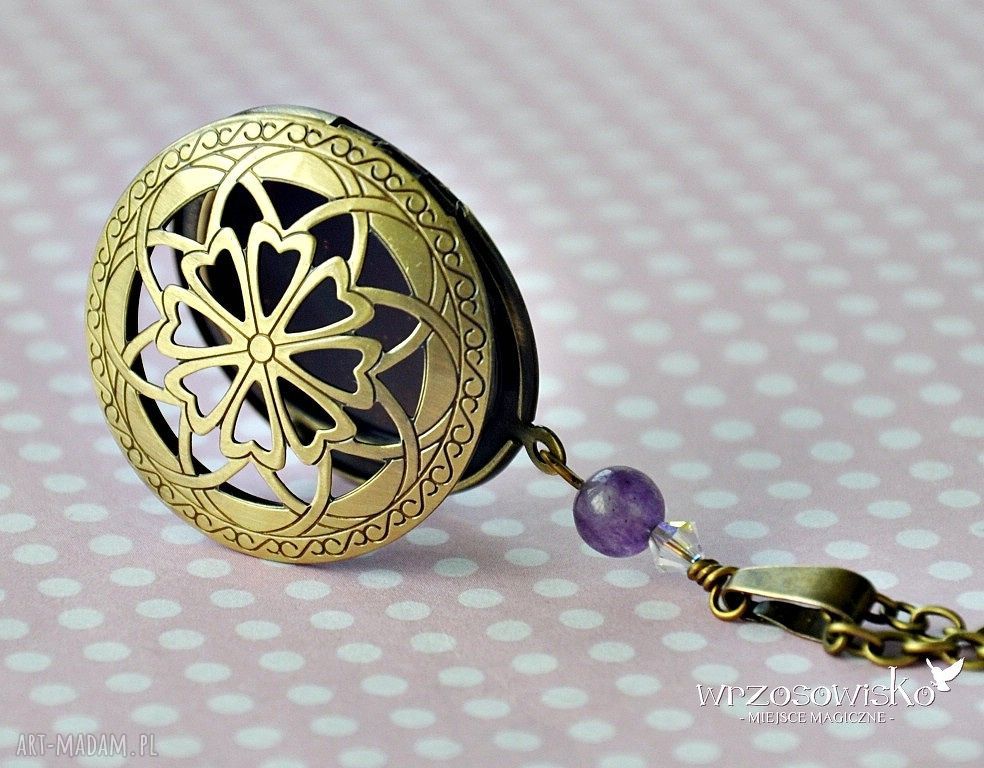 Sekretnik ażurowy ametystem wisior naszyjnik ażur swarovski