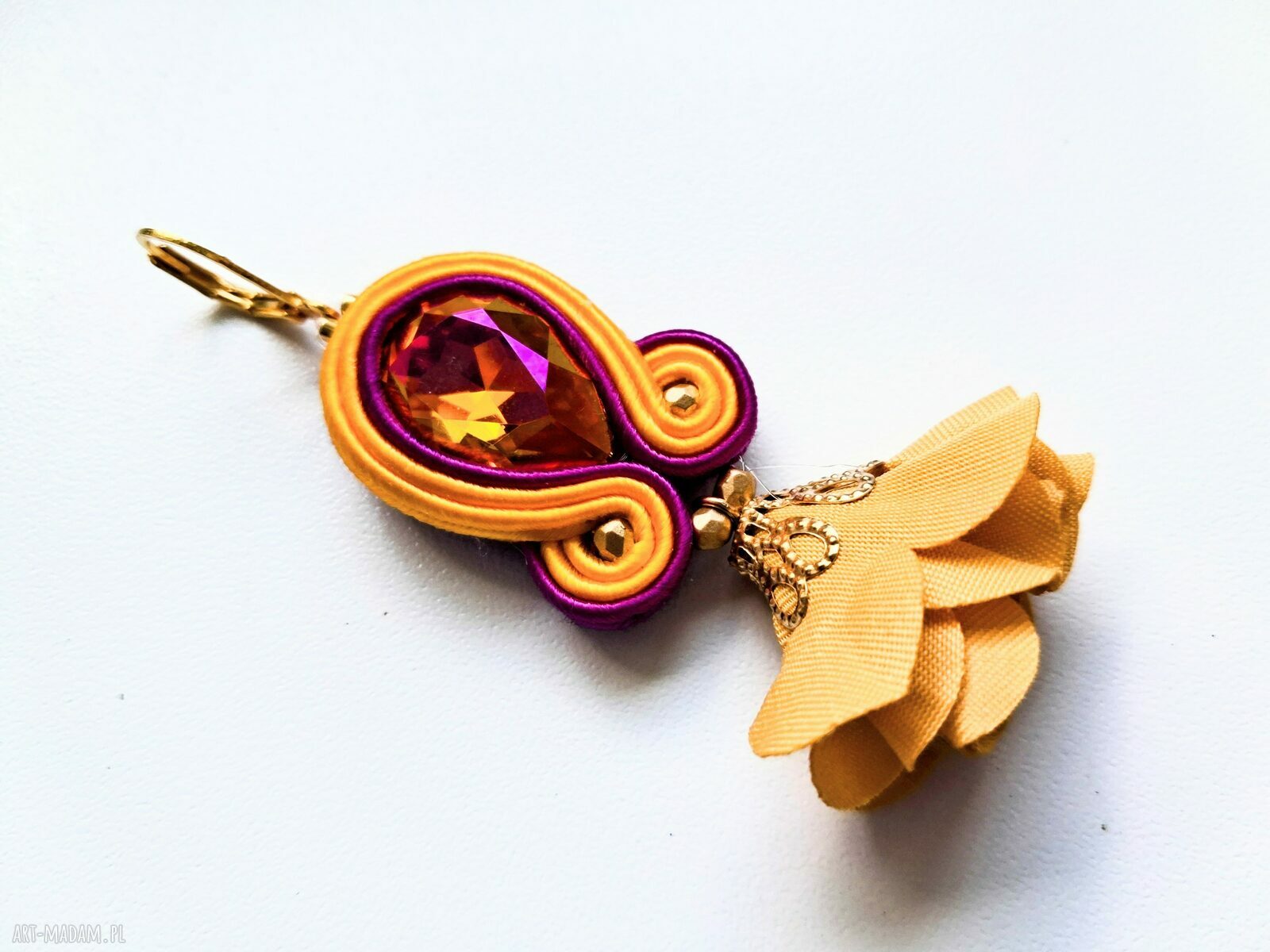 Kolczyki sutasz Sweet Plum z kryształem i satynowym kwiatem (6 cm)