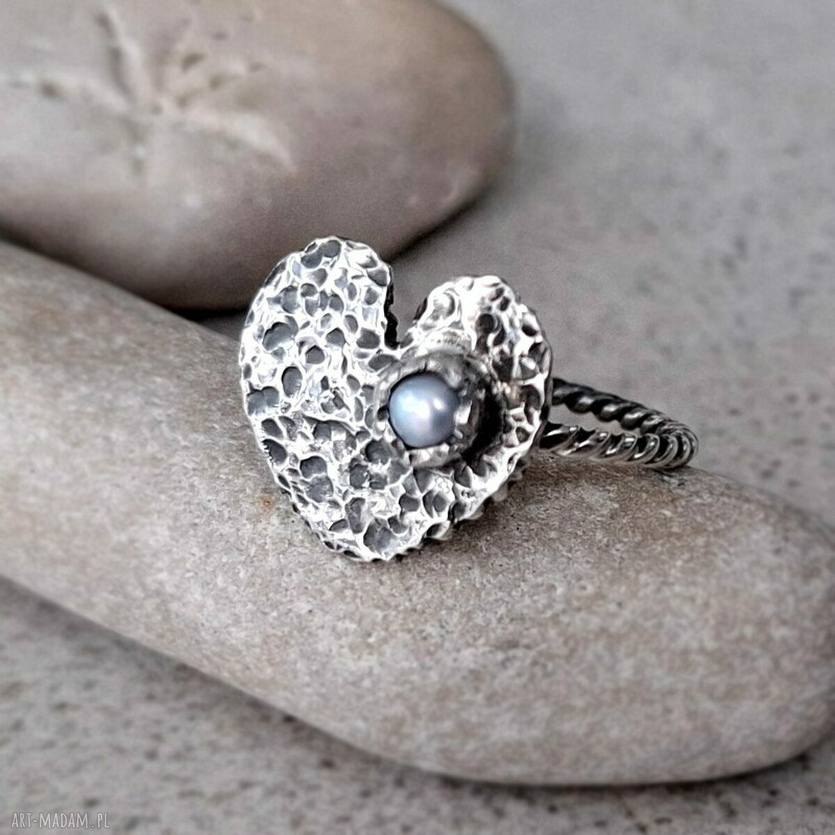pierścionki: Sweetheart srebrny pierścionek z perłą hand made