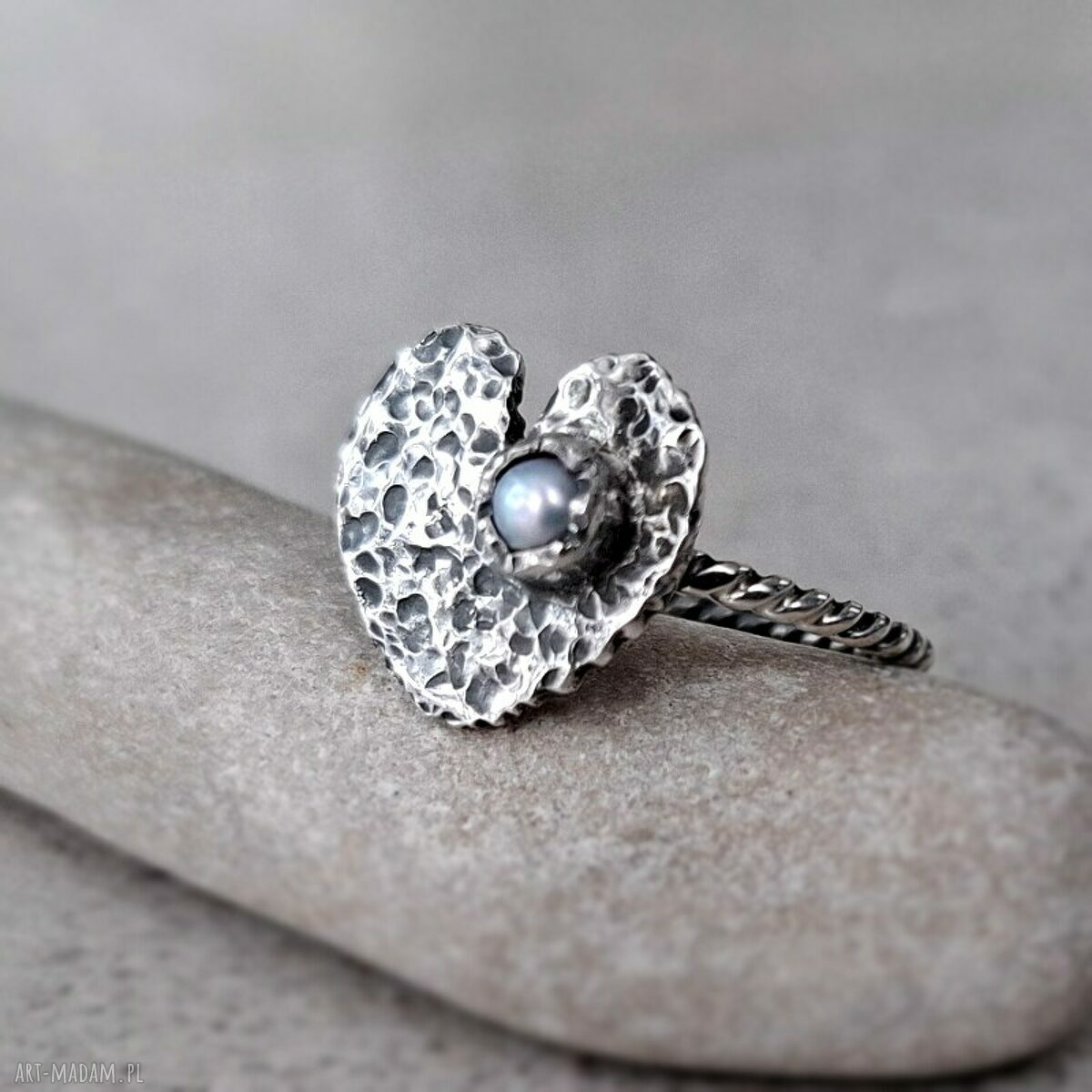pierścionki: Sweetheart srebrny pierścionek z perłą hand made