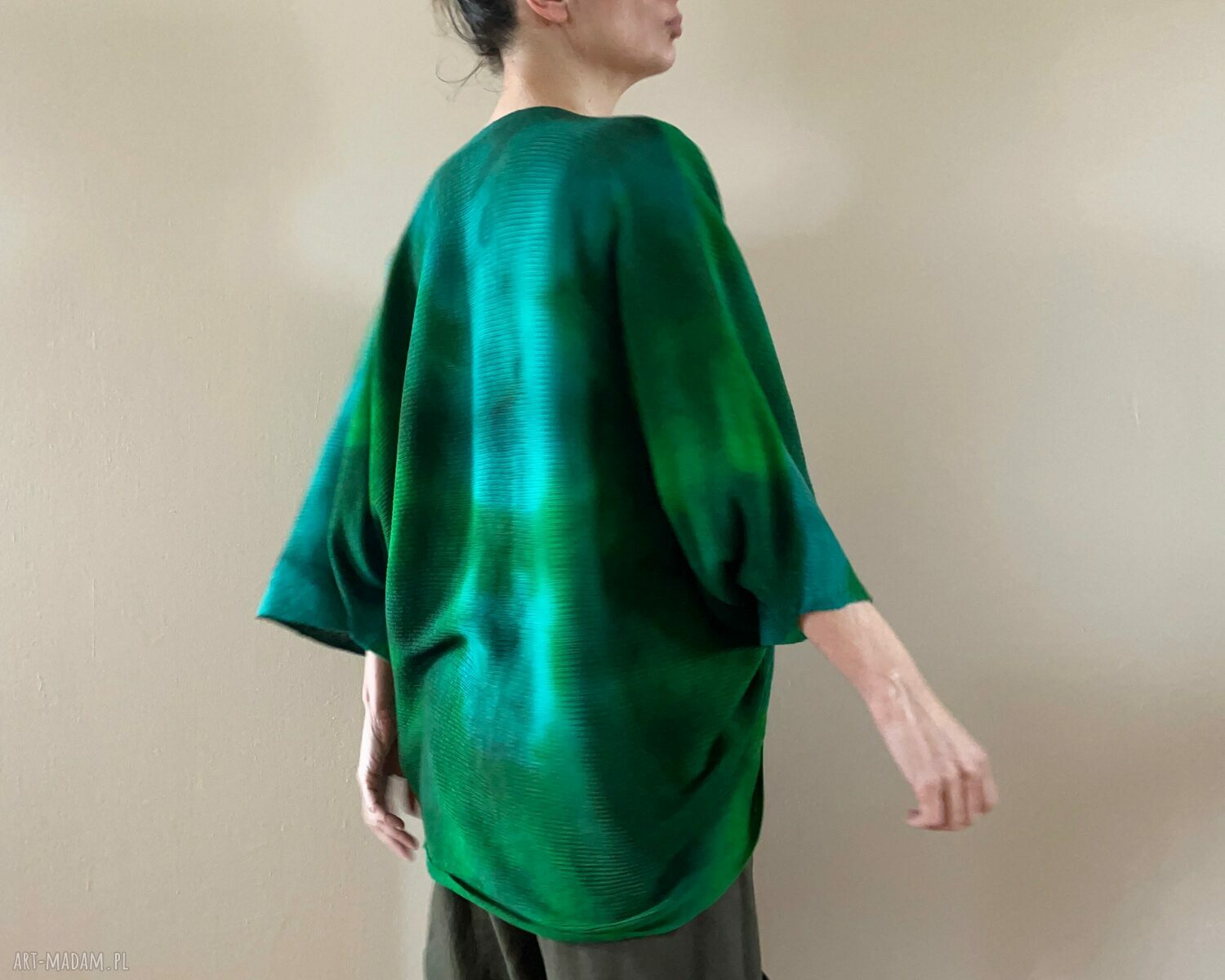 Sweter-bolerko z merynosów w zieleniach - ręcznie barwiony kardigan oversize