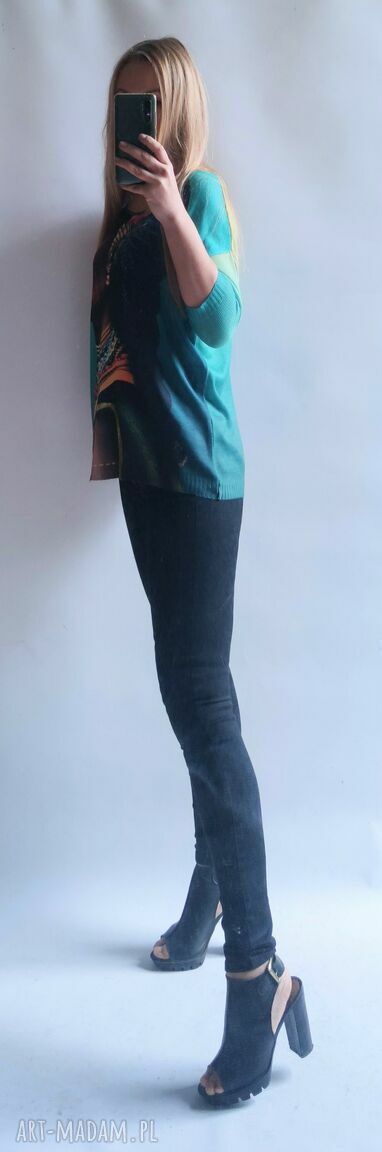 Sweter damski oversize boho z nadrukiem - rękaw 3/4