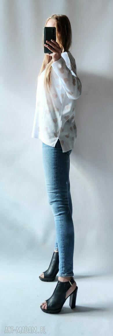Sweter damski oversize - drukowany w serca