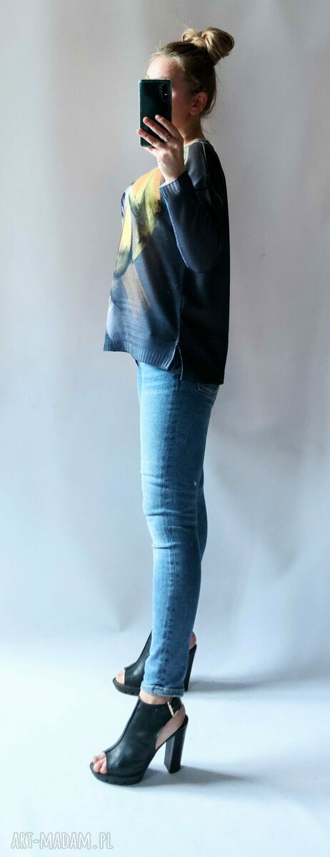 Sweter damski oversize - elegancja w luźnym kroju